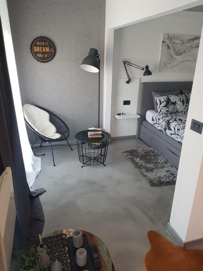 Apartman Vip, With Free Garage Parking Pula Exterior photo